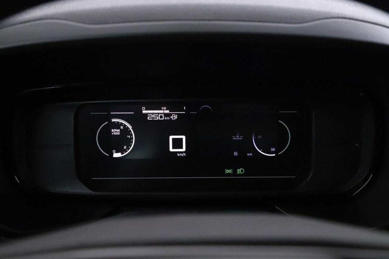 Opel COMBO 1.5D L2 102pk BPM VRIJ! Camera/AC/VC/Carplay /Vloer en wandbetimmering/Trekhaak