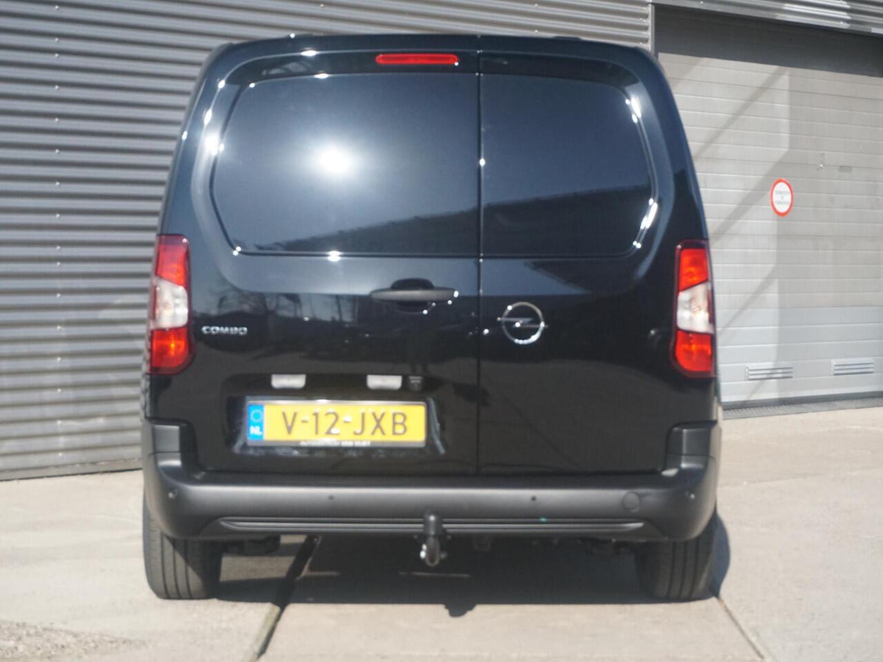 Opel COMBO L1 102 Pk. | BPM-vrij | 15 km. | camera | Apple Carplay | betimmering | trekhaak | rijklaarprijs