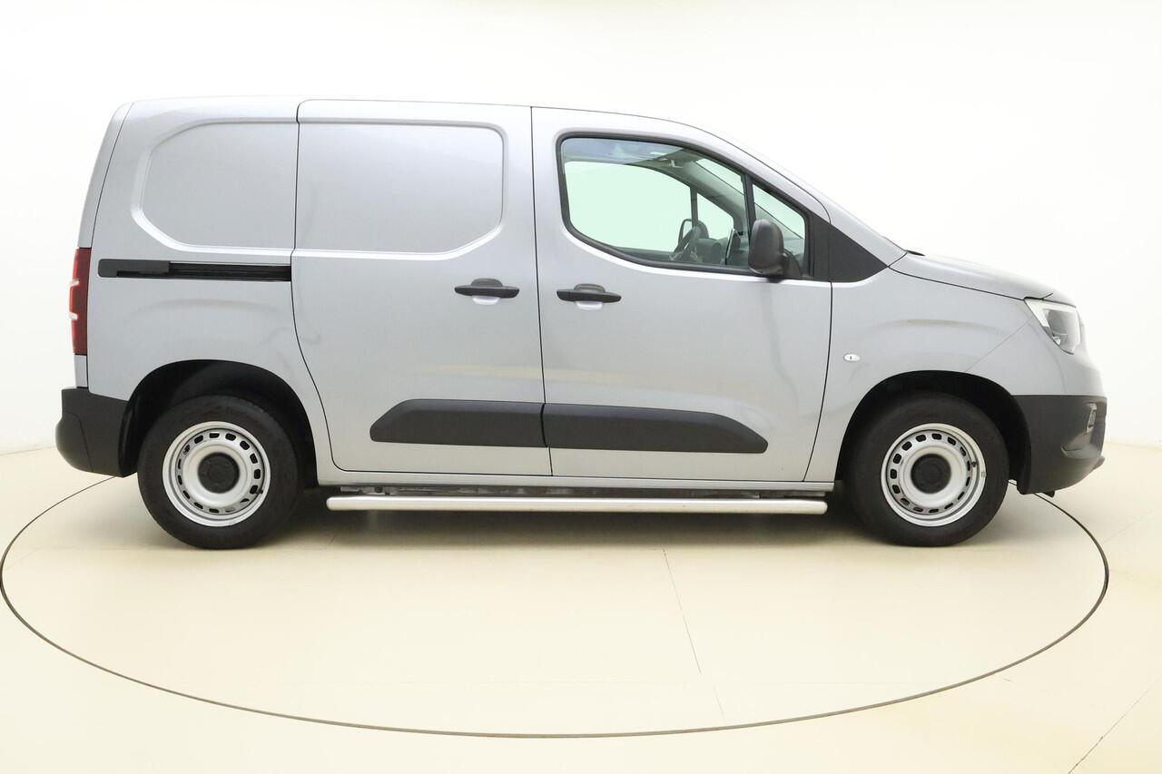 Opel COMBO 1.5 BlueHDi 100 S&S L1 | Navigatie | Dubbele zijschuifdeur | Climate control | Sidebars | Metaallak | Betimmering | Cruise control