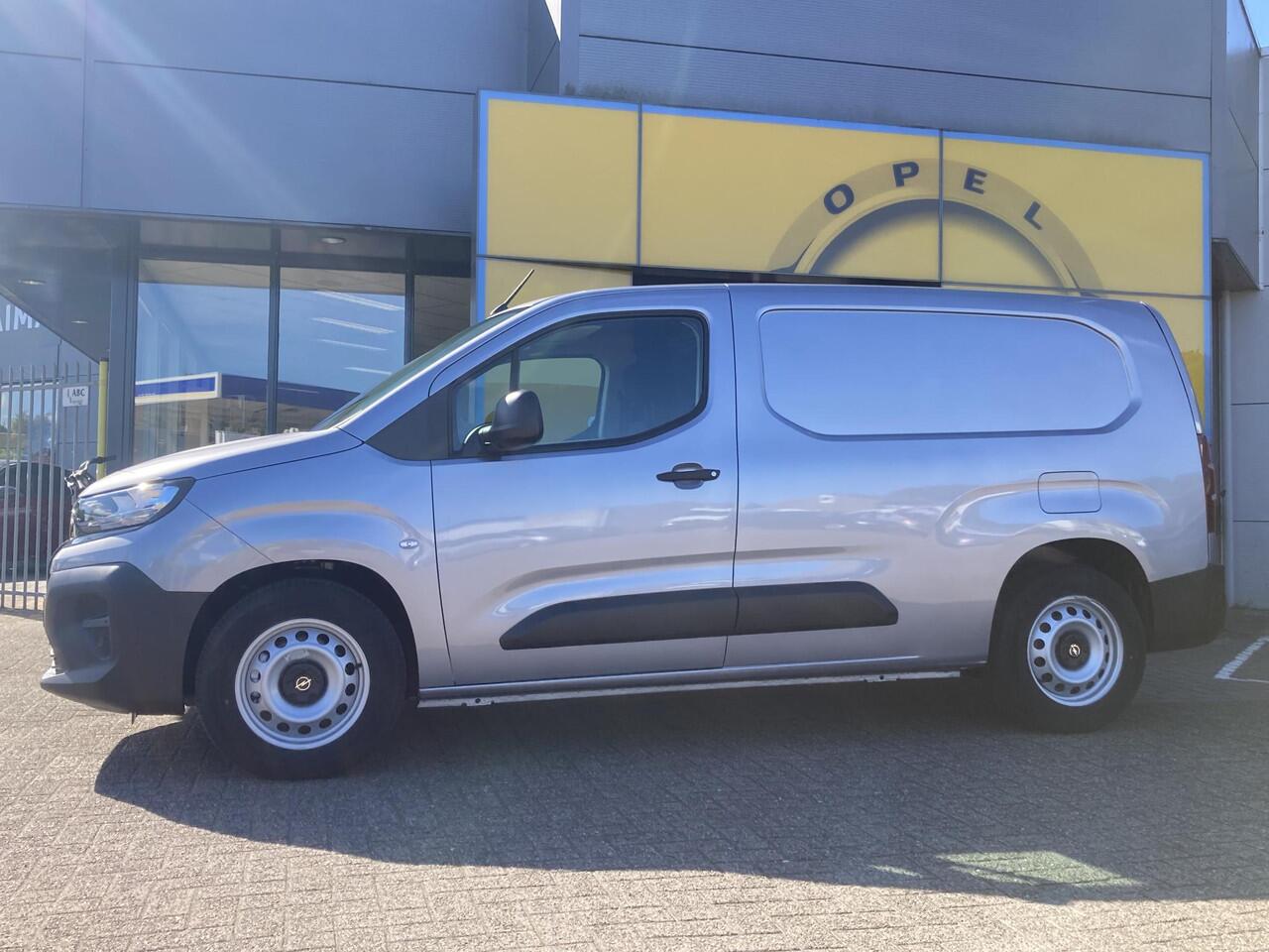 Opel COMBO 136 L2 50kWh | NIEUW | DIRECT LEVERBAAR | Camera | Carplay/ Android auto | Cruise Control | Airco | Laadruimte betimmering | Metallic lak