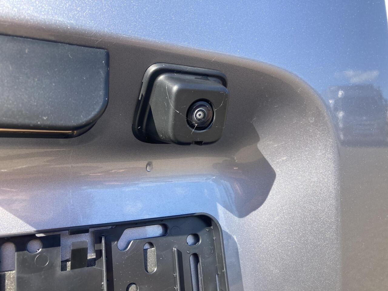 Opel COMBO 136 L2 50kWh | NIEUW | DIRECT LEVERBAAR | Camera | Carplay/ Android auto | Cruise Control | Airco | Laadruimte betimmering | Metallic lak