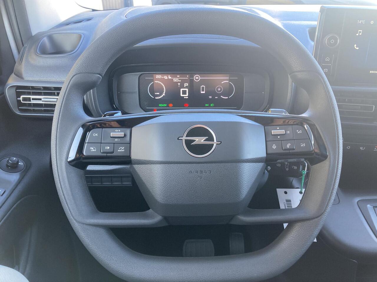 Opel COMBO Combo-e 136pk L2 50kWh | Camera | Carplay/ Android auto | Cruise Control | Airco | Laadruimte betimmering | Metallic lak