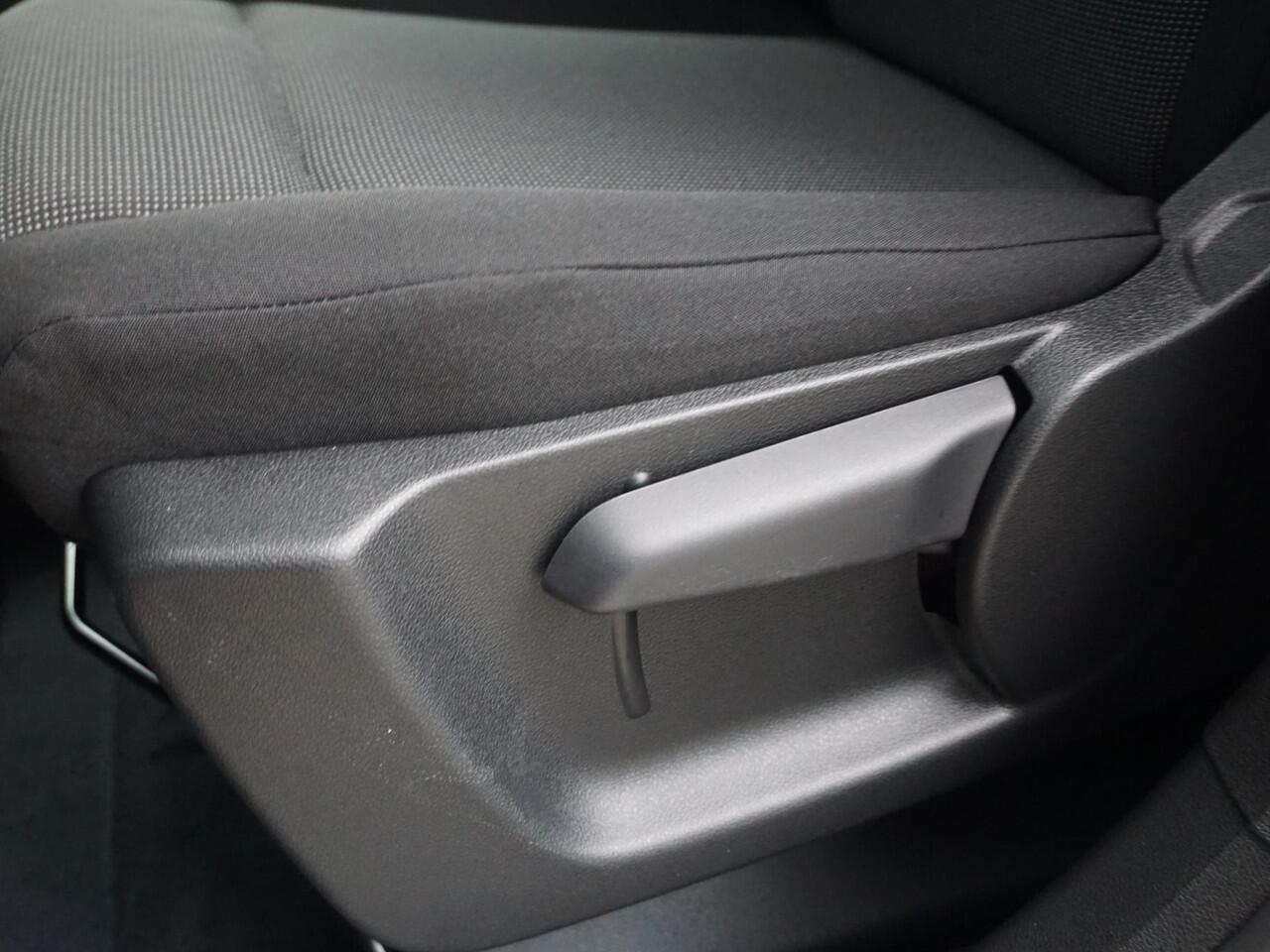 Opel COMBO Electric L1 50kWh | 0% rente | tot 8 jaar garantie | warmtepomp | camera | Apple Carplay | betimmering | Comfort stoel | rijklaarprijs