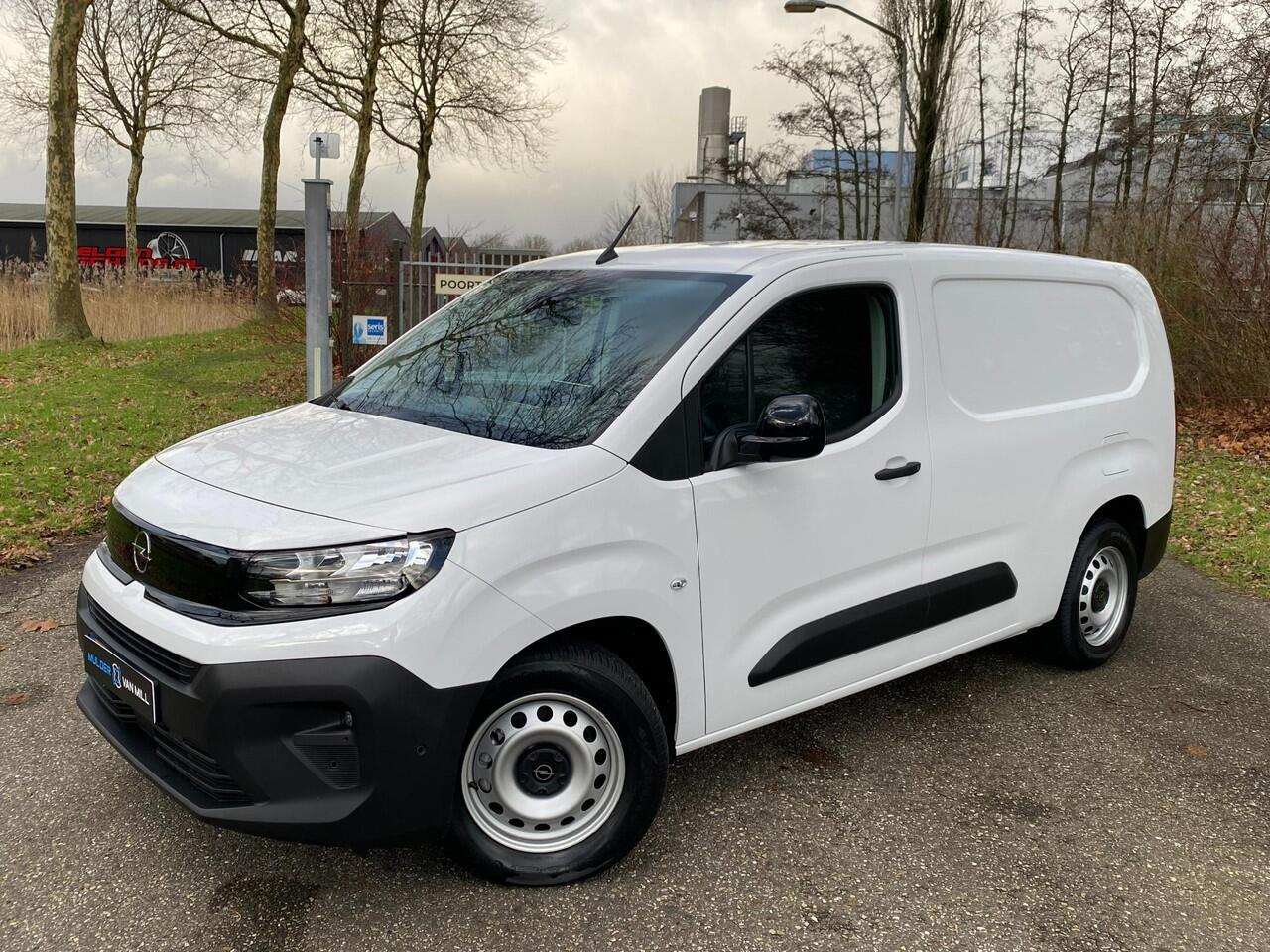 Opel COMBO Electric L2 50 kWh 136pk | ACTIE | 8 jaar garantie | Multimedia | Apple Carplay | Android Auto | Achteruitrijcamera | Parkeersensoren achter | Digital cockpit | Stuurwielbediening | Bestuurdersstoel comfort | van ¤30.675 voor ¤25.975 ex. BTW rijklaar