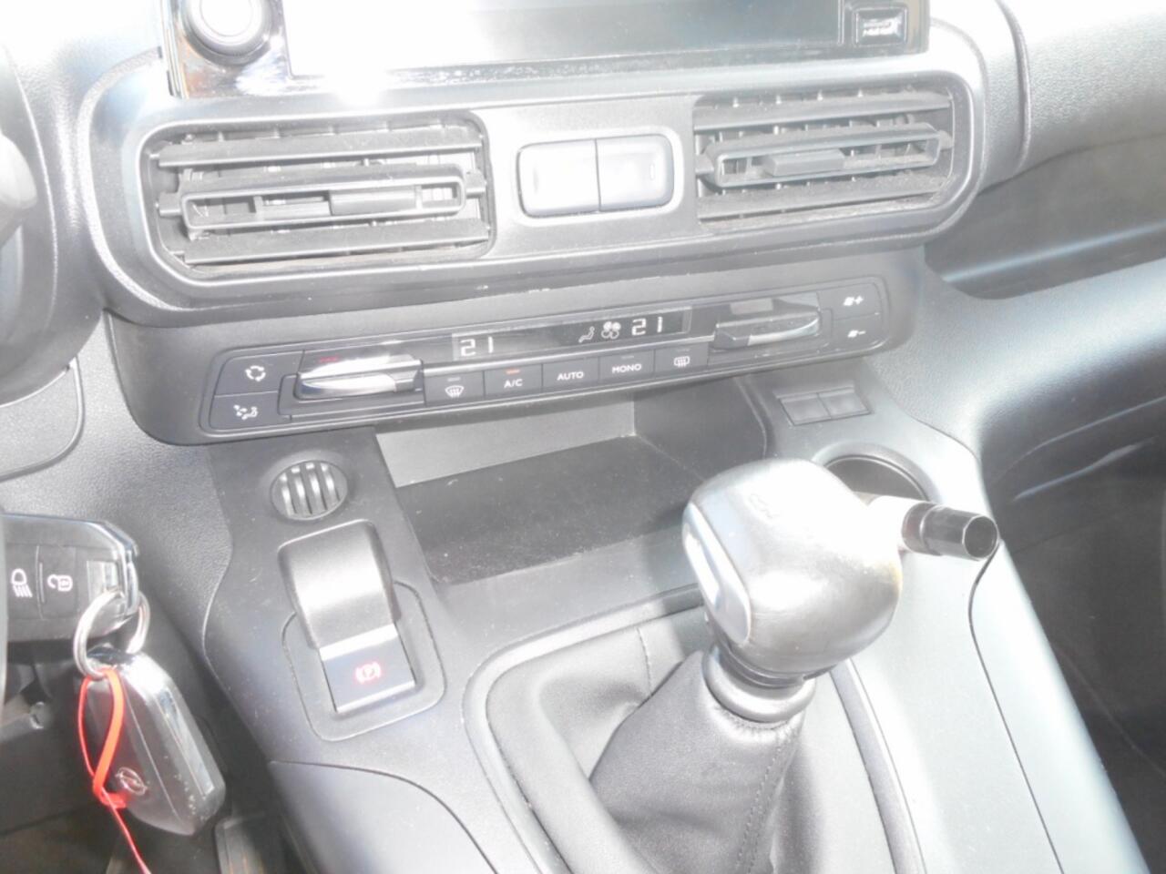 Opel COMBO TOUR 1.2 T. L1H1 Edition