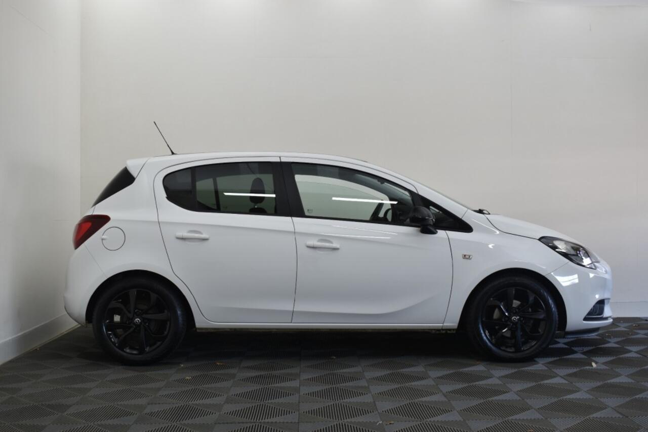 Opel CORSA 1.2-16V Color Edition