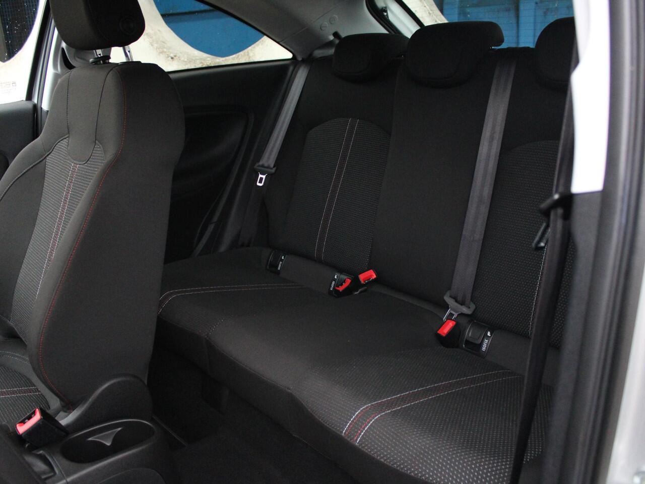 Opel CORSA 1.0 Turbo Online Edition | NAVIGATIE | DEALER ONDERHOUDEN |