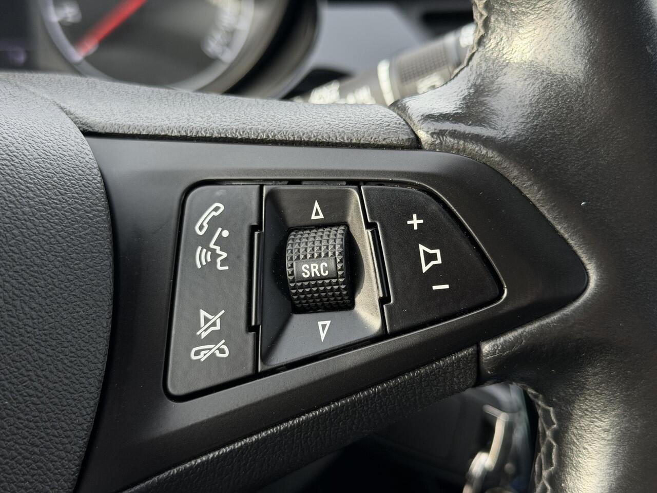 Opel CORSA 1.4 Online Edition 2.0 | Voorstoelen verwarmd | Stuurwiel verwarmd | Achteruitrij camera |