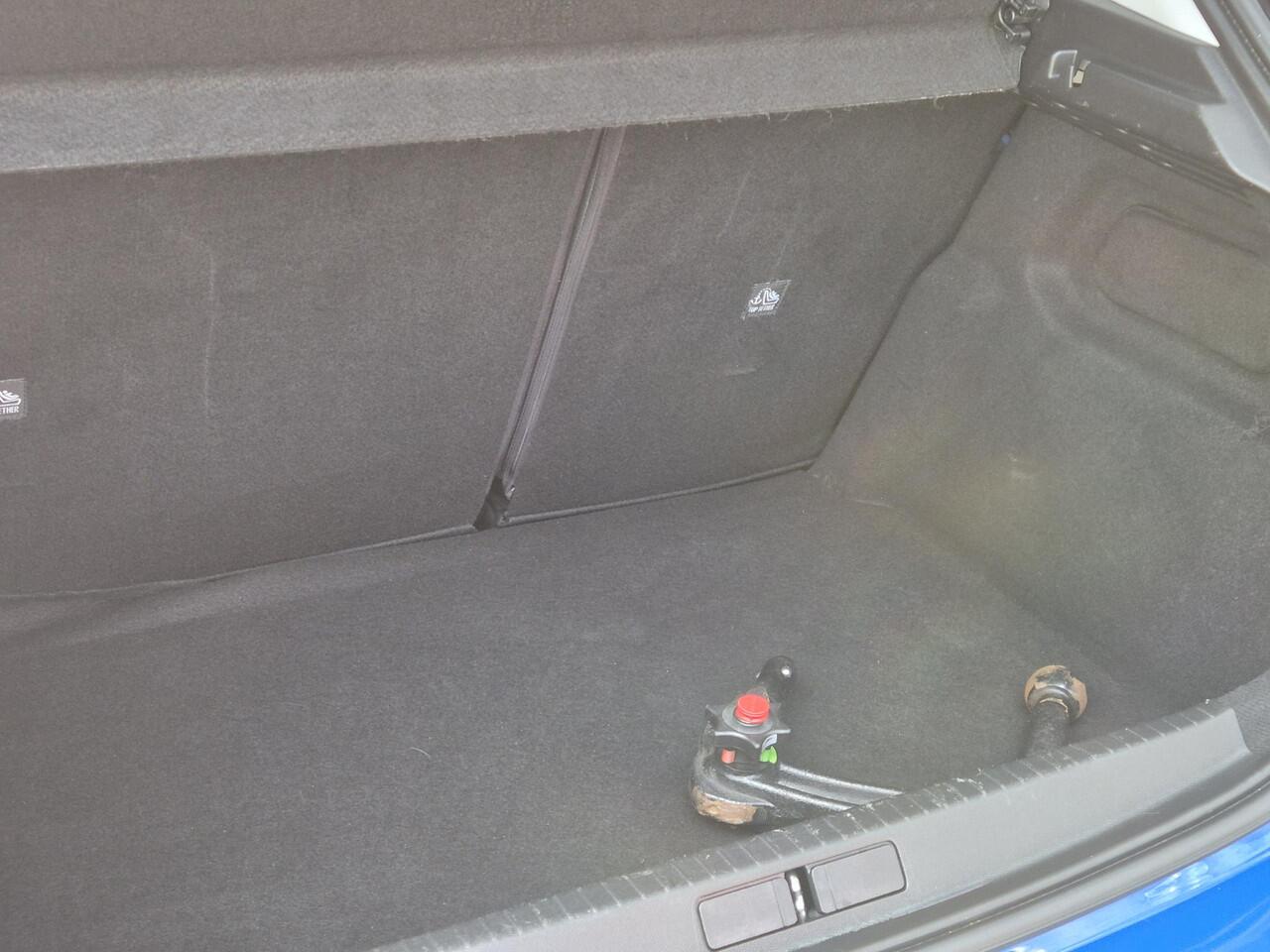 Opel CORSA 1.2 Elegance | Afn. Trekhaak | Navigatie via Apple Carplay | Cruise Control | Licht metalen velgen