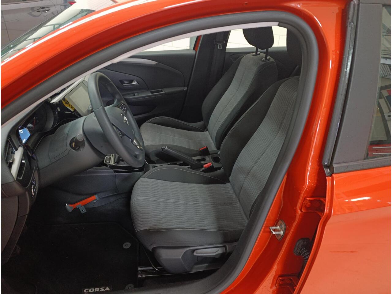 Opel CORSA 1.2 Edition Airconditioning | Audiosysteem | Centrale vergrendeling | Cruise control | Electrische bedienbare ramen