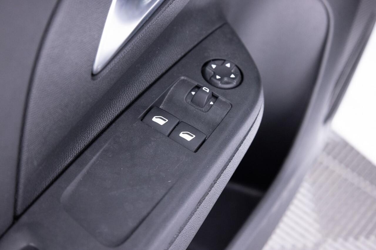 Opel CORSA 1.2 Edition 5-drs | AIRCO ? 1e Eigenaar