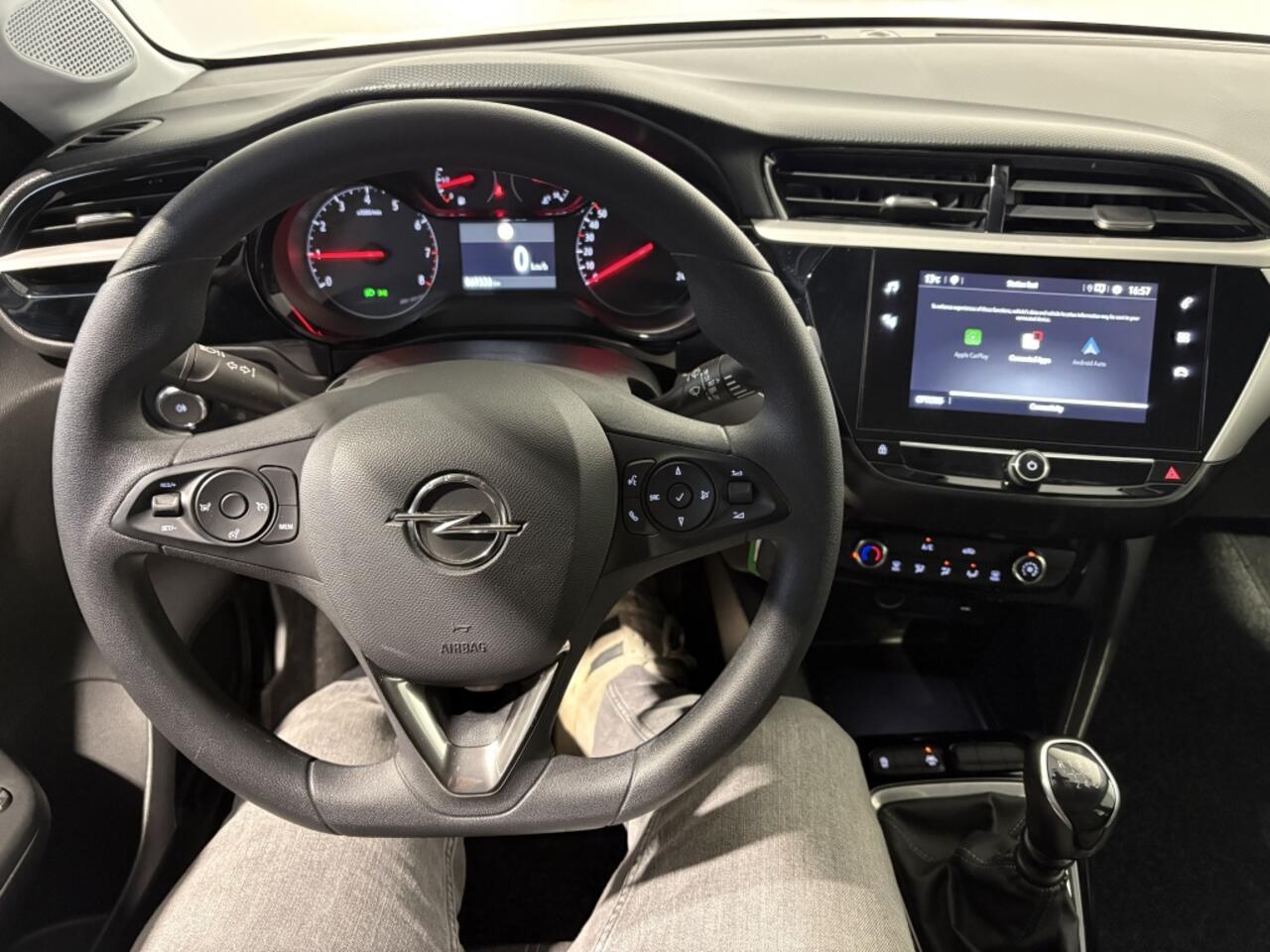 Opel CORSA 1.2 Edition 100 PK Full navigation Car play Cruise control Airco