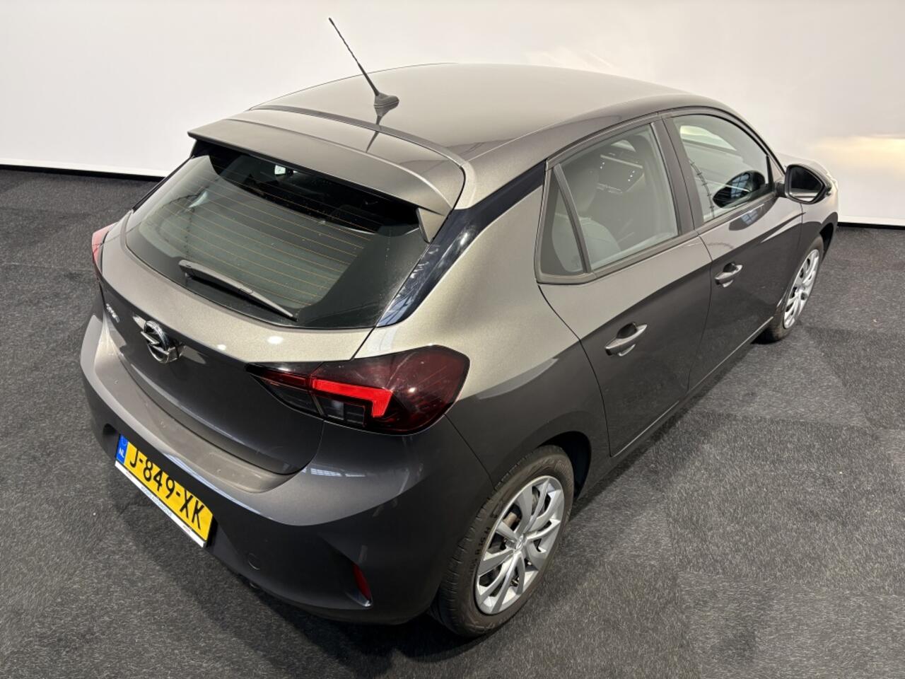 Opel CORSA 1.2 Edition 100 PK Full navigation Car play Cruise control Airco