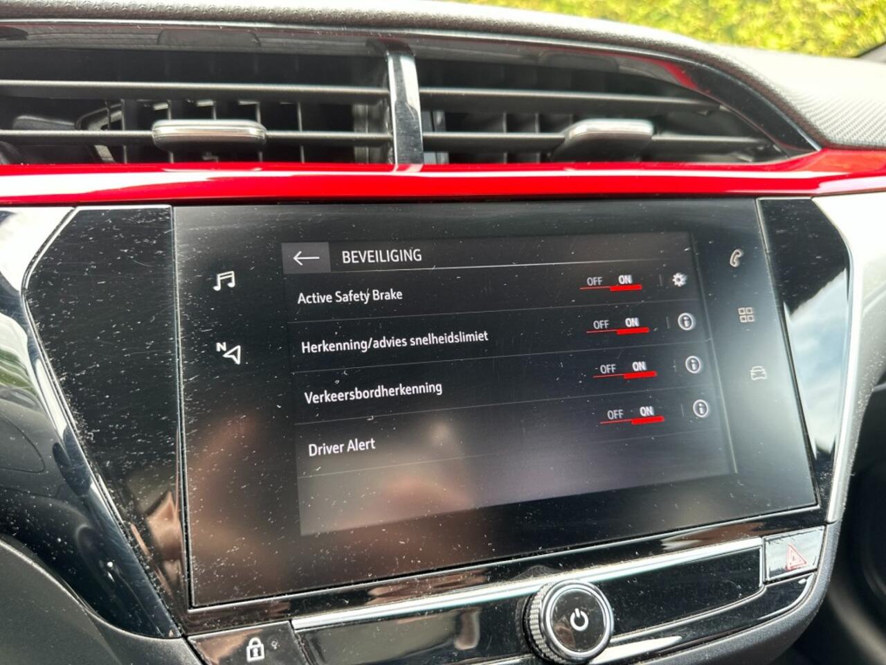 Opel CORSA 1.2 GS Line Nieuw Model 3x voorraad Apple CarPlay Stuur/Stoelverwarming PDC
