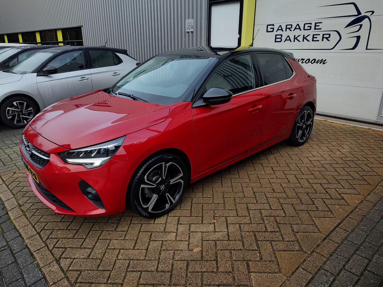 Opel CORSA 1.2 Elegance, Panoramadak, LED, Halfleder, Riem vervangen, Camera