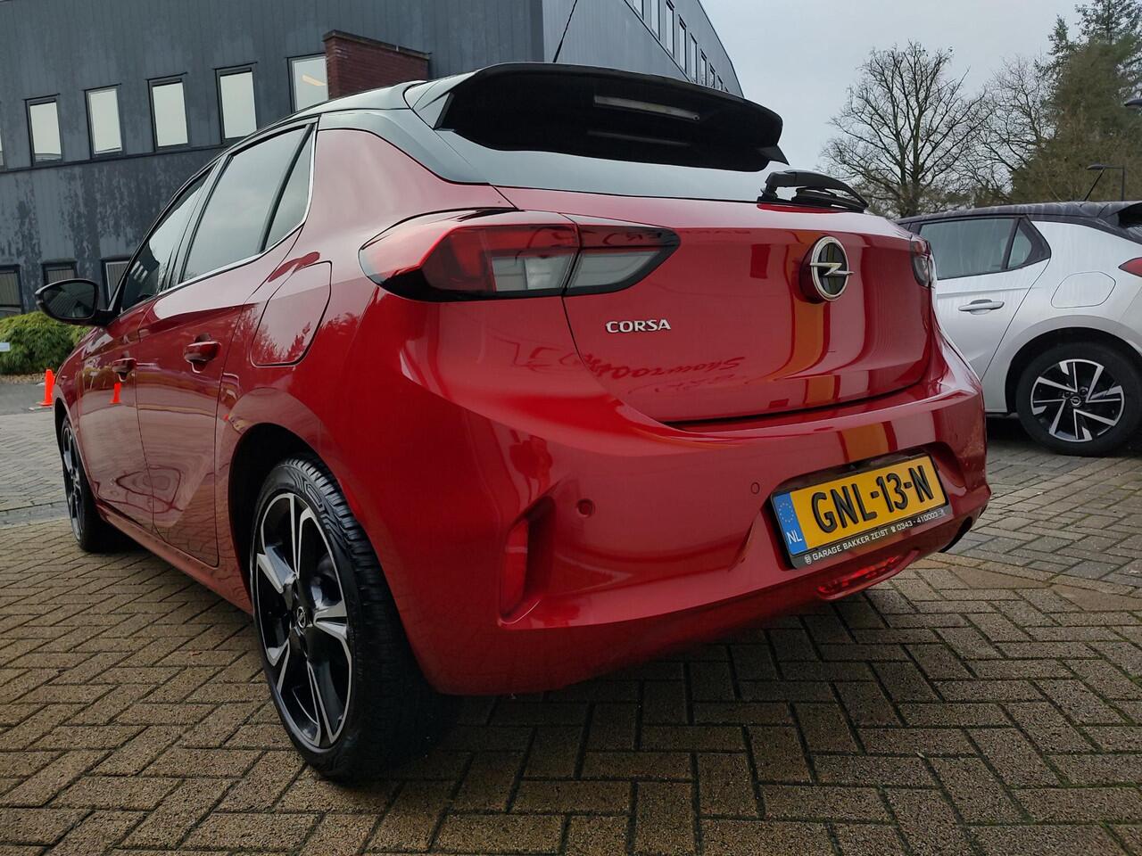 Opel CORSA 1.2 Elegance, Panoramadak, LED, Halfleder, Riem vervangen, Camera