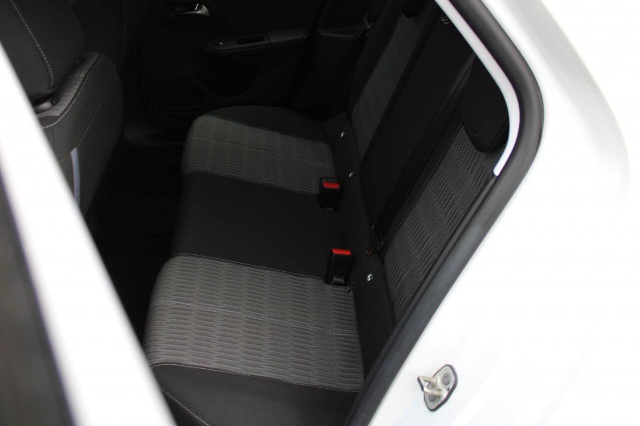 Opel CORSA 1.2Turbo 100pk Edition Navi/Airco/DAB