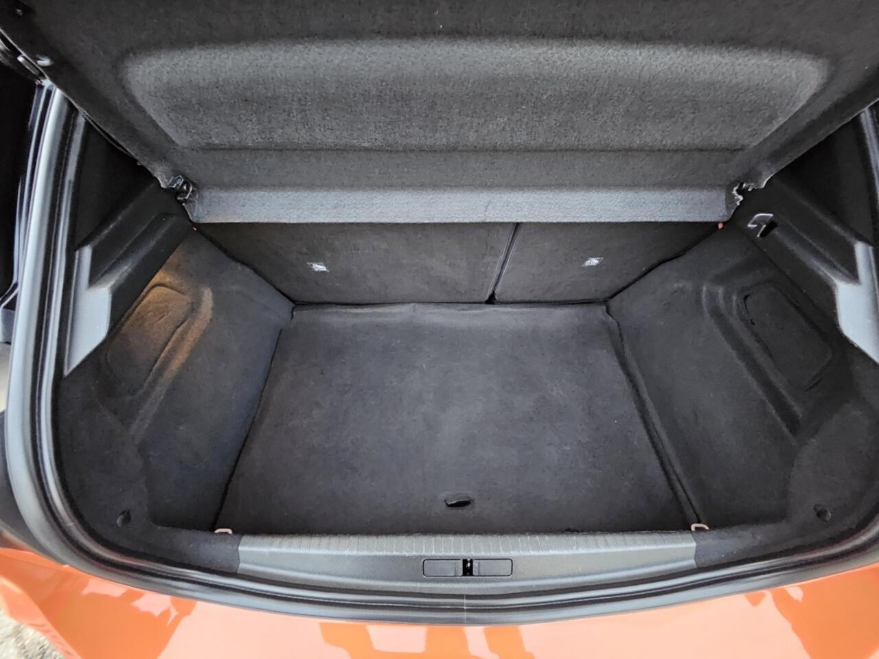 Opel CORSA 1.2 100PK GS Line Carplay Verwarmde stoelen en stuur Sportpack