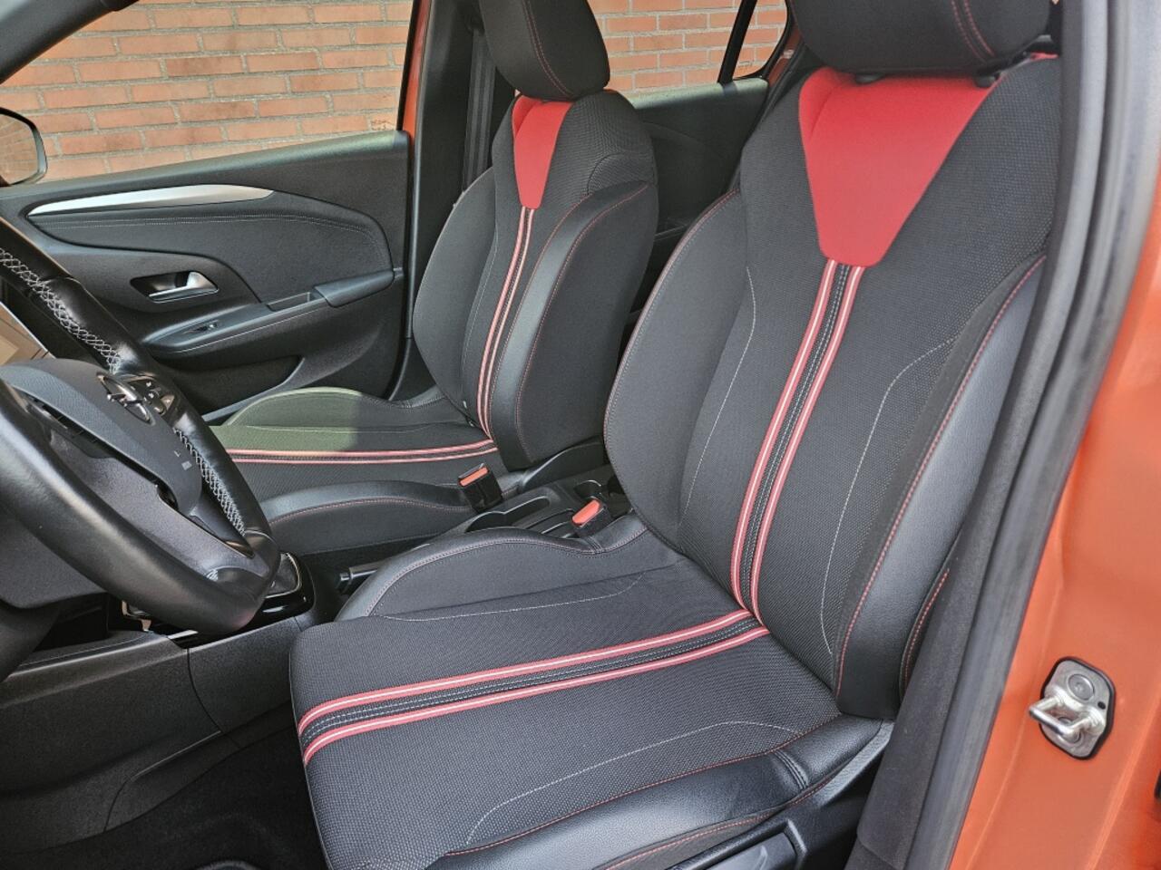 Opel CORSA 1.2 100PK GS Line Carplay Verwarmde stoelen en stuur Sportpack