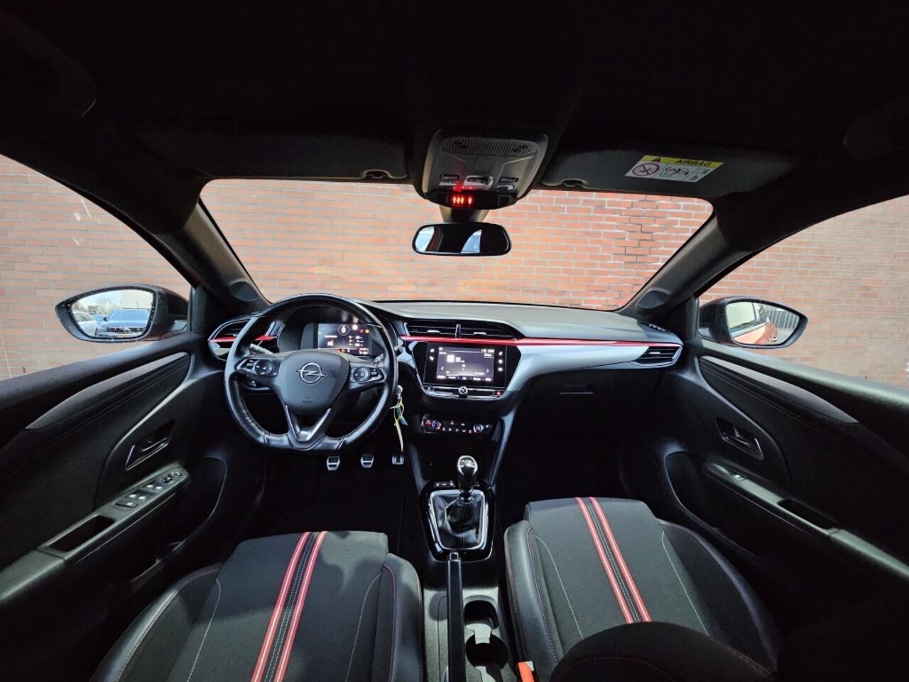 Opel CORSA 1.2 100PK GS Line Carplay Verwarmde stoelen en stuur Sportpack