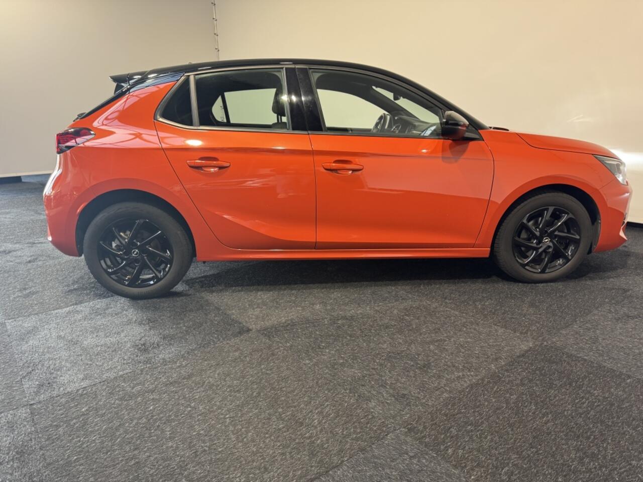 Opel CORSA GS Line 1.2 100 PK Digitaal dash Car play cruise control