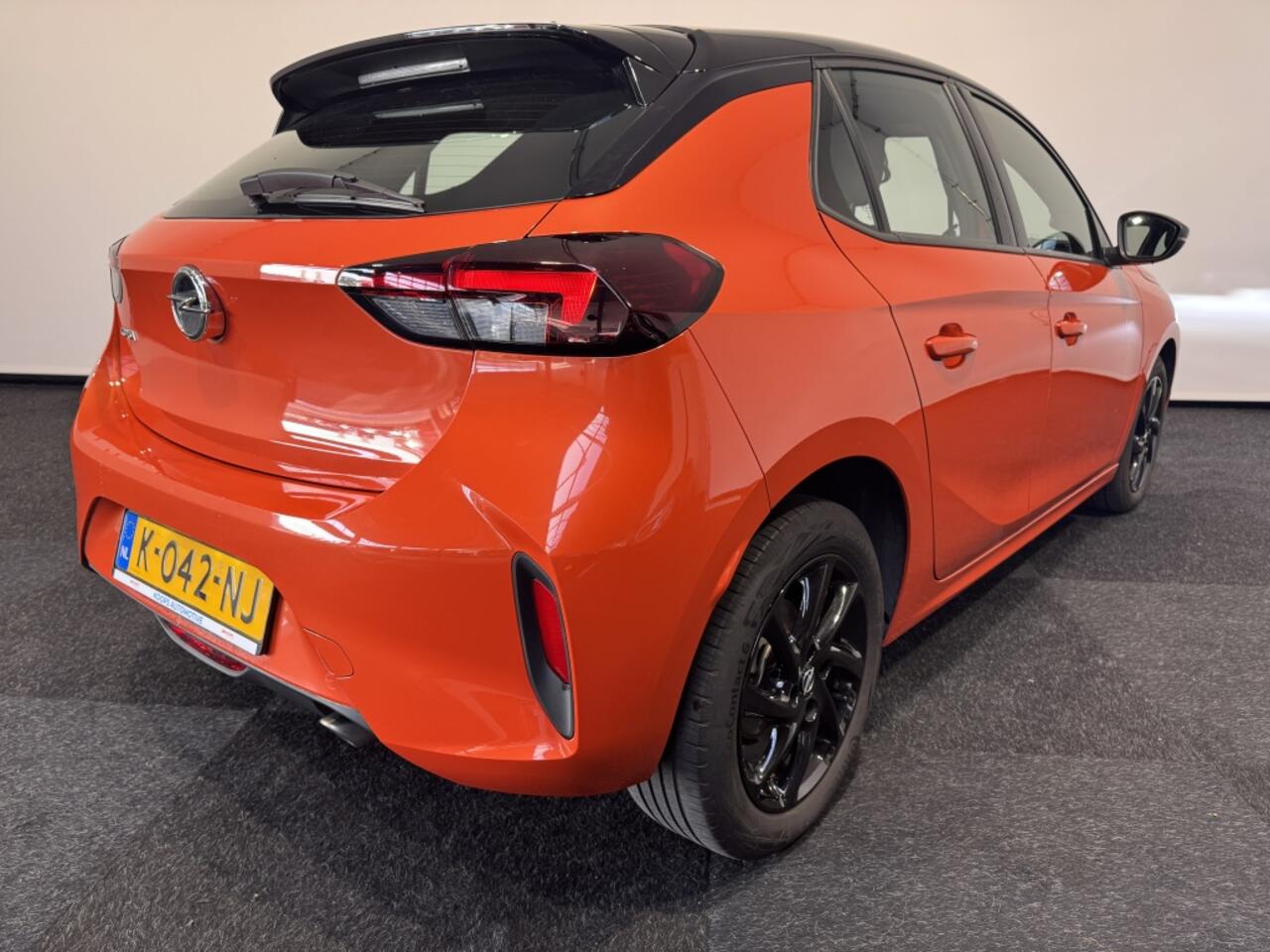 Opel CORSA GS Line 1.2 100 PK Digitaal dash Car play cruise control