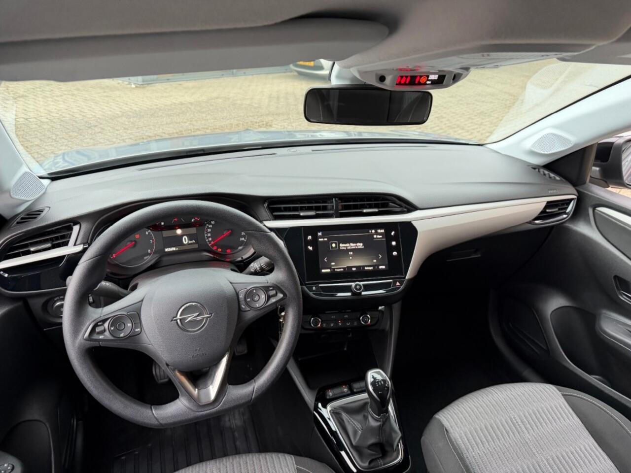 Opel CORSA 1.2 EDITION NAVI AIRCO CRUISE CONTROL