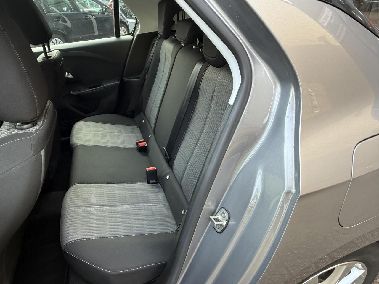 Opel CORSA 1.2 Edition / Airco/ Navigatie/ Cruise/ Apple carplay/ PDC/ LMV