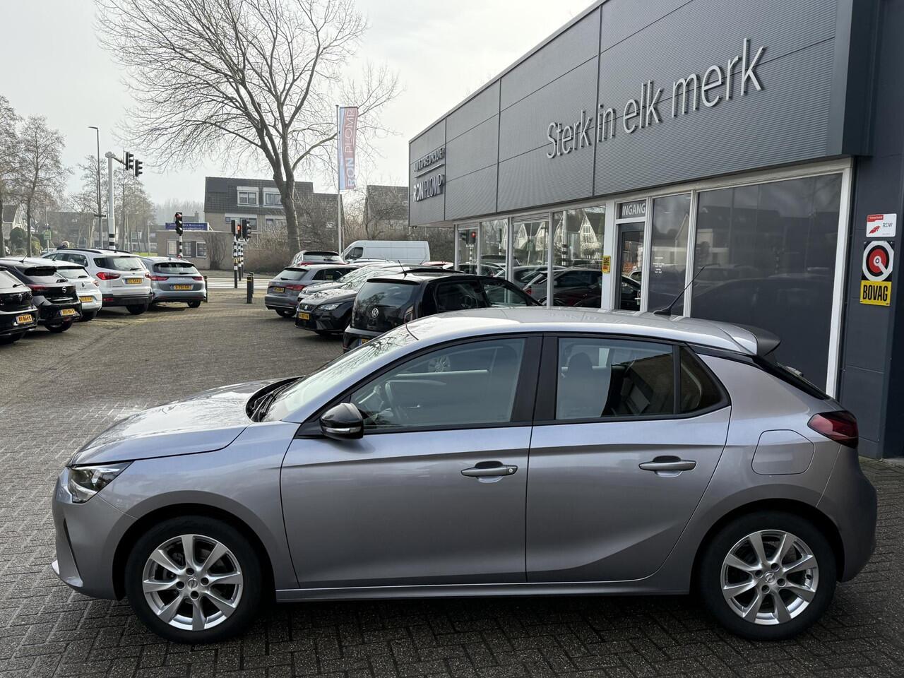 Opel CORSA 1.2 Edition / Airco/ Navigatie/ Cruise/ Apple carplay/ PDC/ LMV