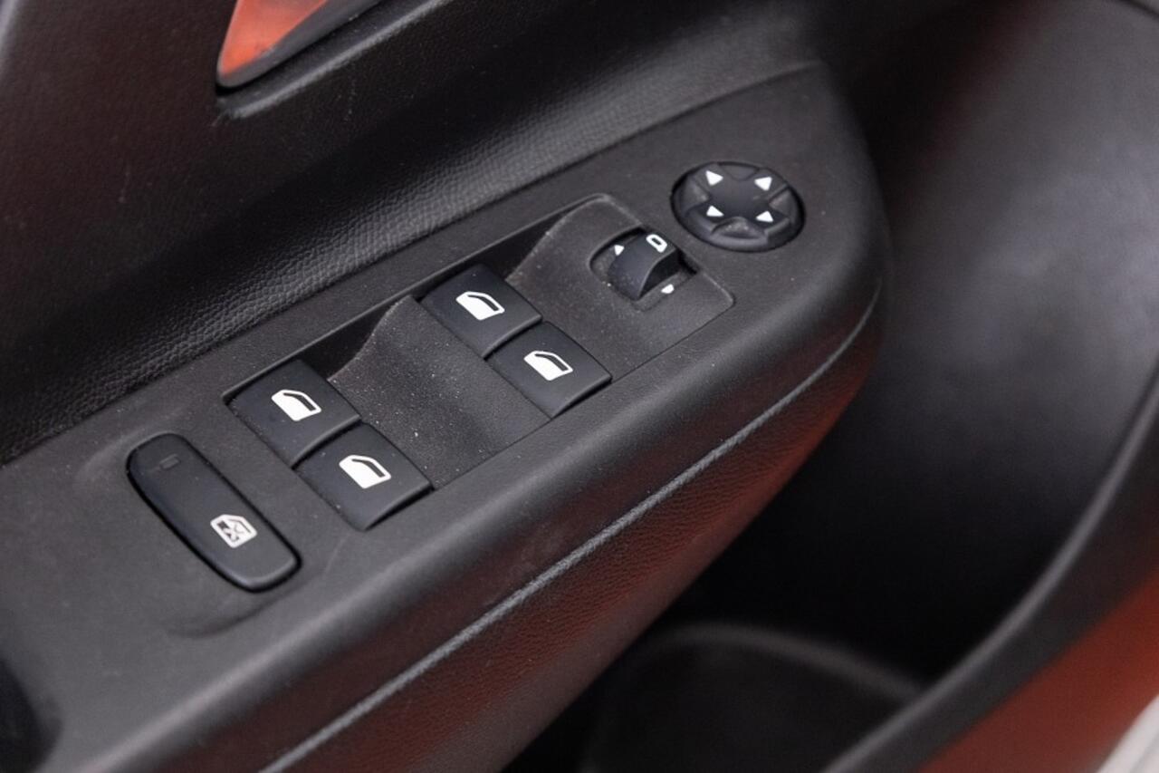 Opel CORSA 1.2 Elegance AUTOMAAT | AIRCO | LM. VELGEN ? 1e Eigenaar