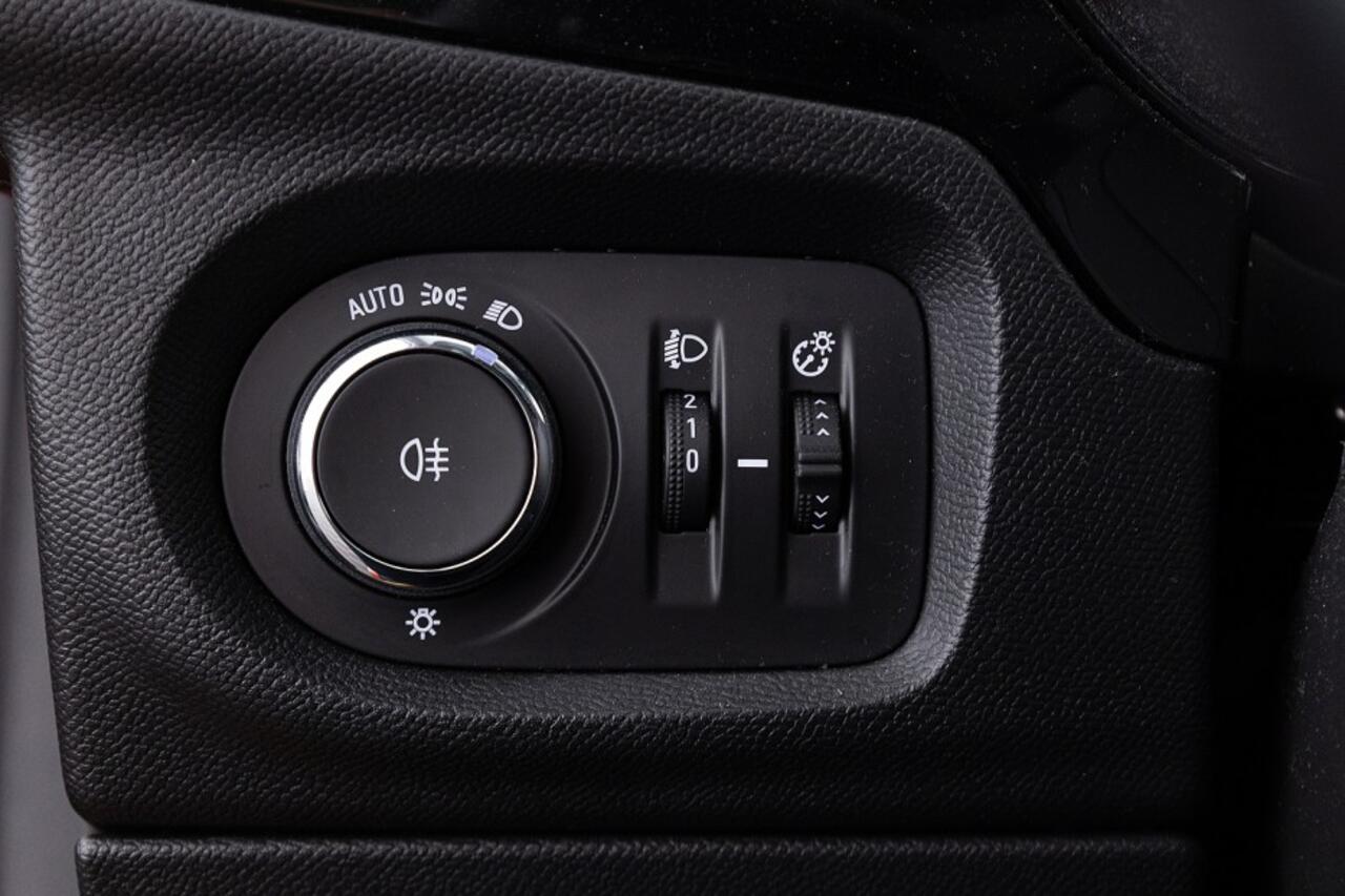 Opel CORSA 1.2 Elegance AUTOMAAT | AIRCO | LM. VELGEN ? 1e Eigenaar