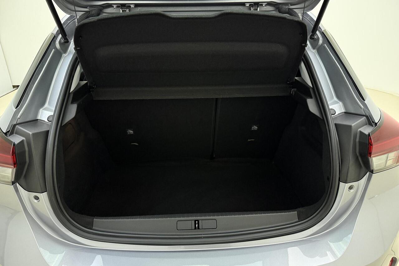 Opel CORSA 1.2 Elegance Automaat | Airco | Navigatie | Cruise control | Trekhaak | Lage km stand