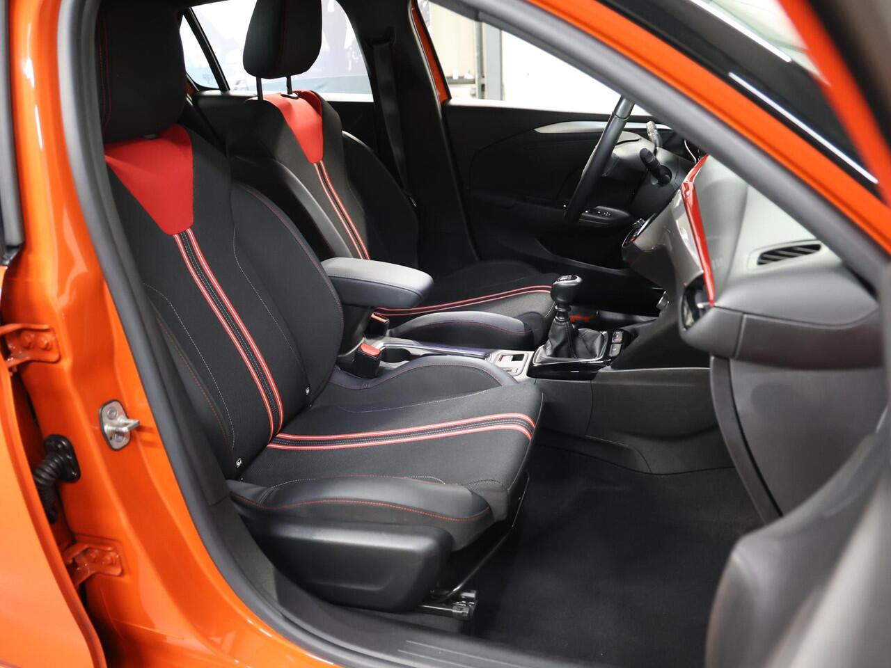 Opel CORSA 100PK GS Line | 1ste eigenaar | Climate | Parkeersensoren | AppleCarPlay/Android | Armsteun | DAB Radio | Navigatie | Keyless | LED lampen | Isofix | Two-Tone |
