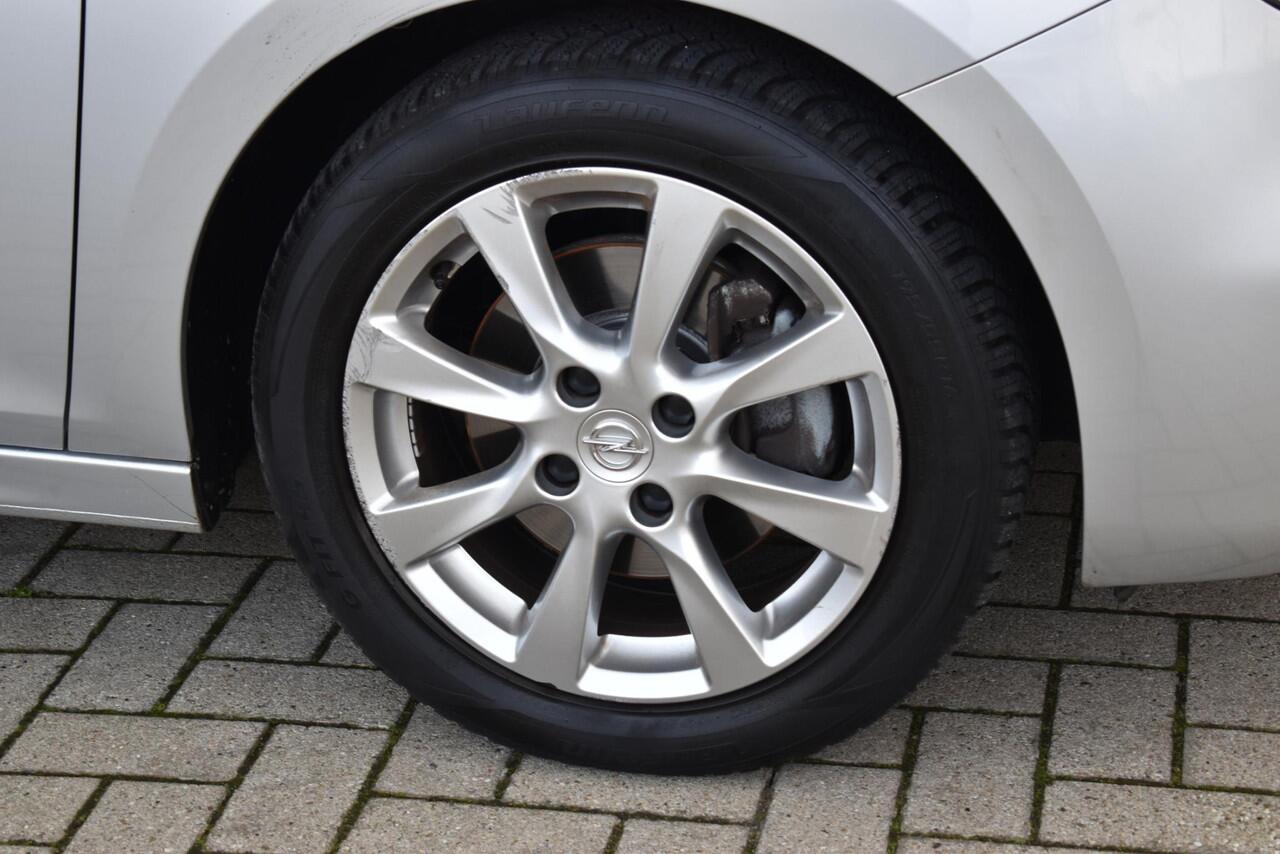 Opel CORSA 1.2 Edition | Navi / Climate / Cruise