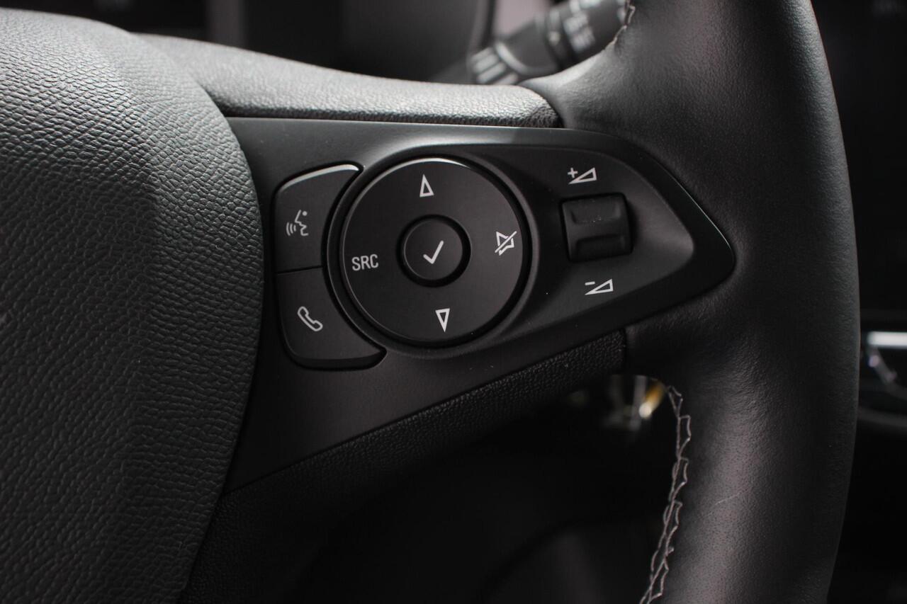 Opel CORSA 1.2 102pk GS Line Opel Corsa 1.2 GS Line | Navigatie | Apple Carplay/Android Auto | Airco | Cruise Control | Lichtmetalen velgen | Digitaal Dashboard | Sportstoelen
