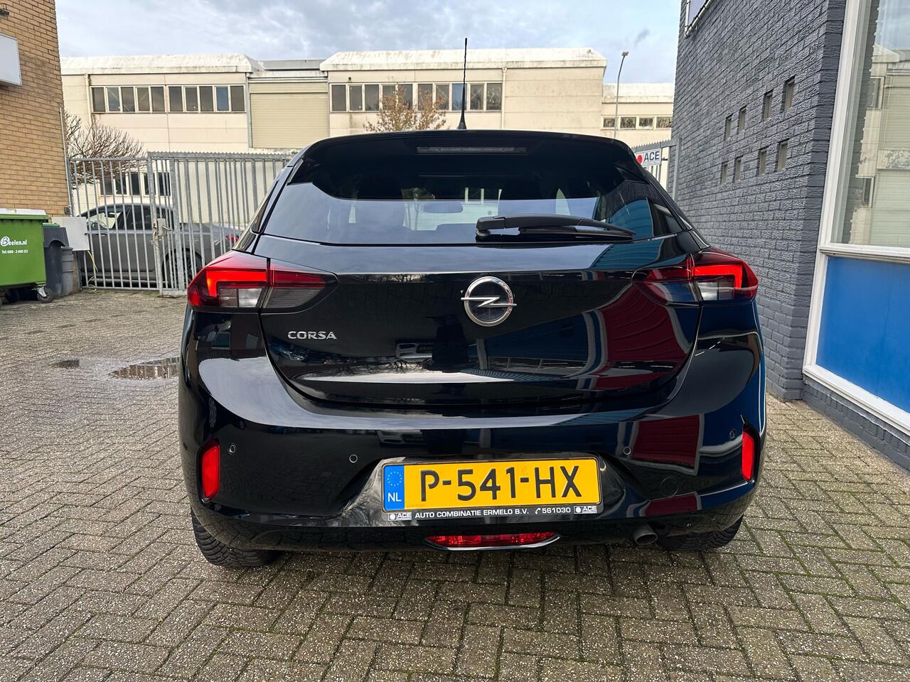 Opel CORSA 1.2 Elegance Navigatie Apple carplay Parkeersensoren Rijklaar