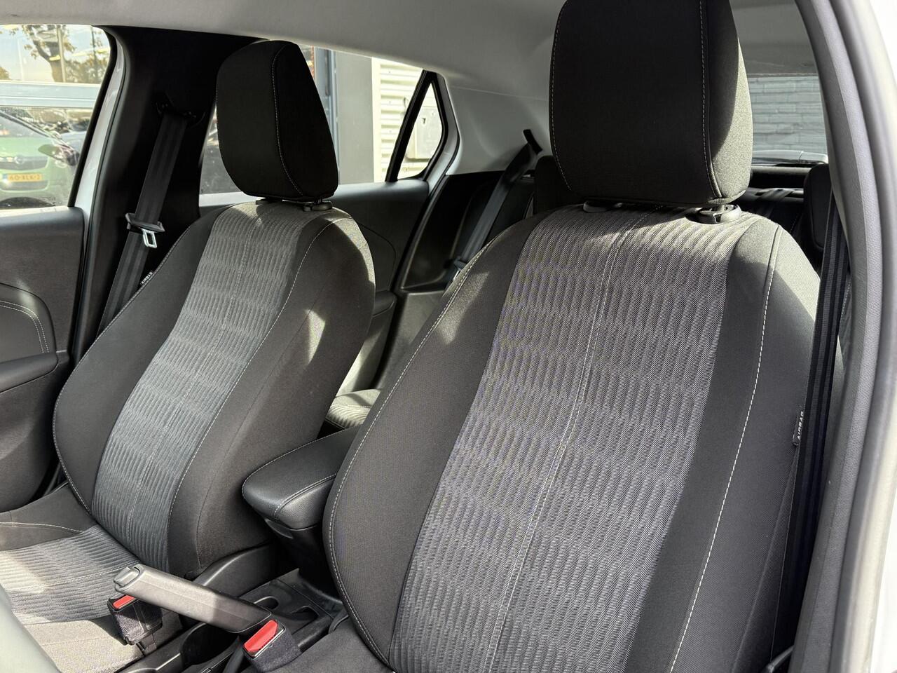 Opel CORSA 1.2 Edition l Navigatie l Carplay l Cruise Control l Lichtmetaal