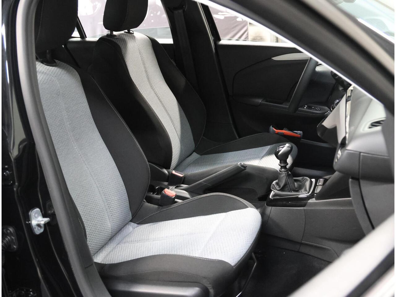 Opel CORSA 1.2 100PK Turbo | AppleCarplay/AndroidAuto | Airco | Cruise Control | 10"scherm | Camera | LED | Parkeersensoren | Isofix | All Season Banden |