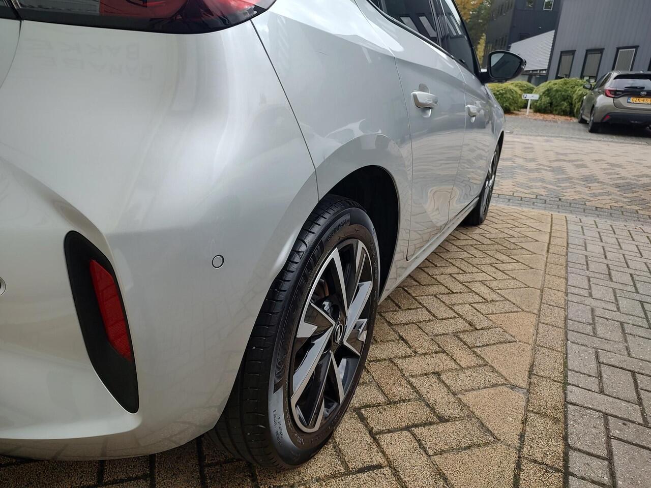 Opel CORSA 1.2 GS Line Bi-Tone Led Camera-360 Dodehoek CarPlay -Navi