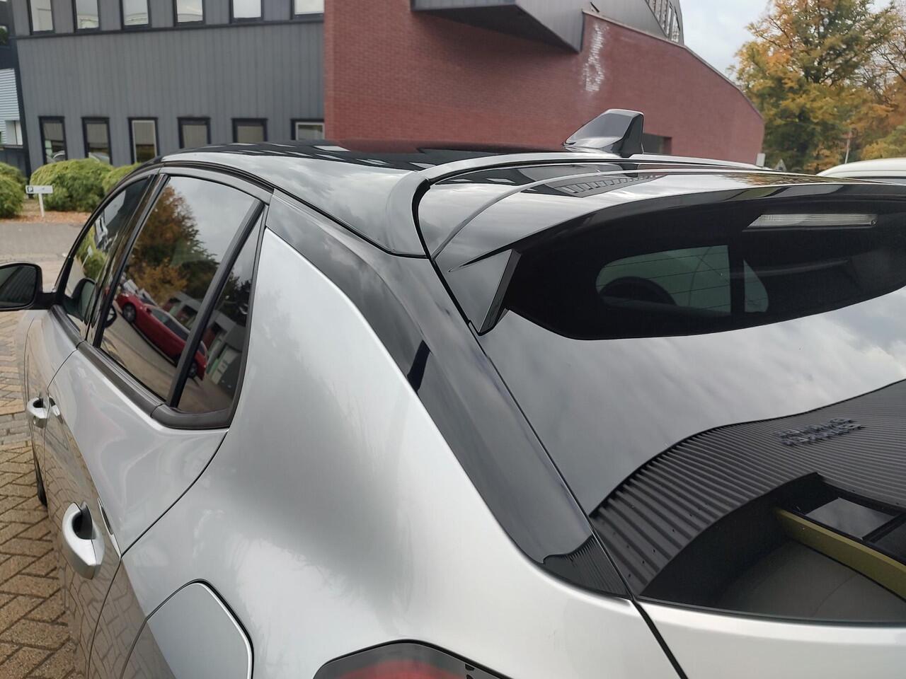 Opel CORSA 1.2 GS Line Bi-Tone Led Camera-360 Dodehoek CarPlay -Navi