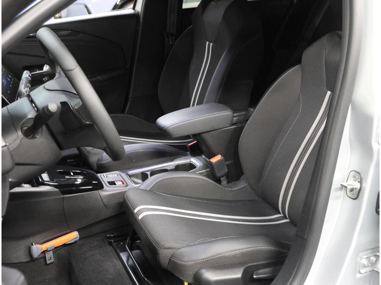 Opel CORSA 1.2 100PK Turbo Hybrid GS | AppleCarplay/AndroidAuto | Climate Control | Cruise Control | 10"scherm | Camera | Navigatie | LM velgen | Keyless | Two-Tone | LED | Parkeersensoren | Privacy Glass | Isofix |