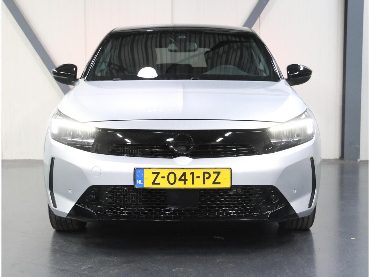 Opel CORSA 1.2 100PK Turbo Hybrid GS | AppleCarplay/AndroidAuto | Climate Control | Cruise Control | 10"scherm | Camera | Navigatie | LM velgen | Keyless | Two-Tone | LED | Parkeersensoren | Privacy Glass | Isofix |