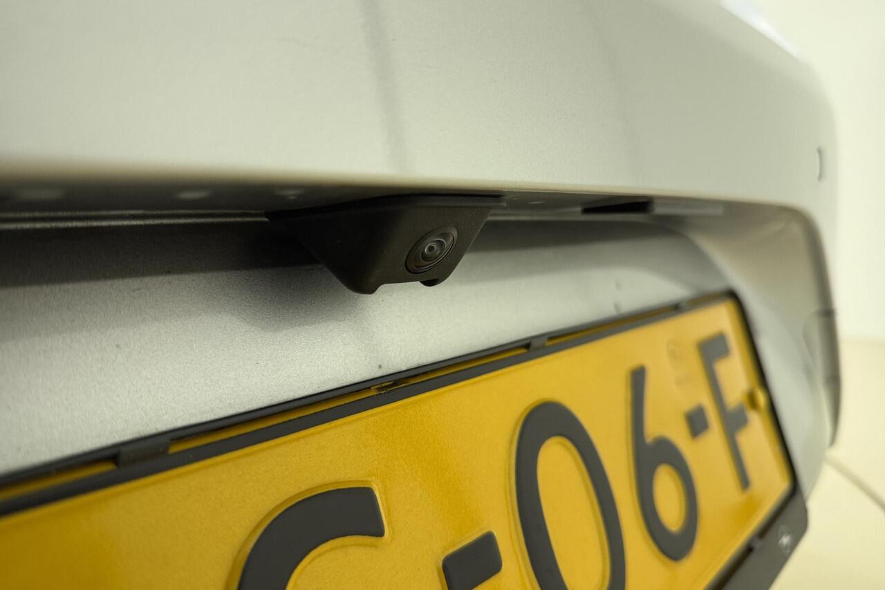 Opel CORSA 1.2 Turbo 145pk Hybrid Automaat GS | Navigatie via Carplay | Airco | Camera | Cruise control | LED verlichting | Parkeersensoren | Lichtmetalen velgen | Sportstoelen