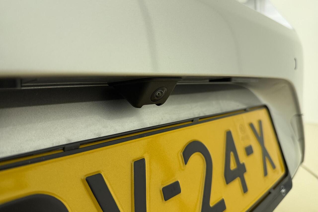 Opel CORSA 1.2 Turbo 100pk GS | Climate control | Navigatie via Carplay | Stoel & Stuurverwarming | Zwart dak | Lichtmetalen velgen | Cruise control | Camera