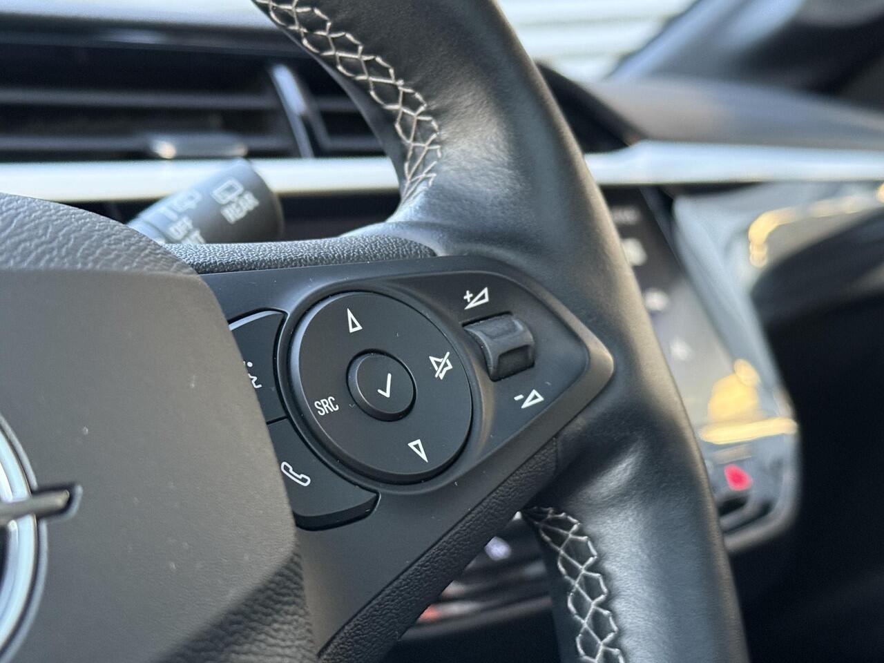 Opel CORSA 1.2 GS l Panoramadak l Stoelverwarming l Camera