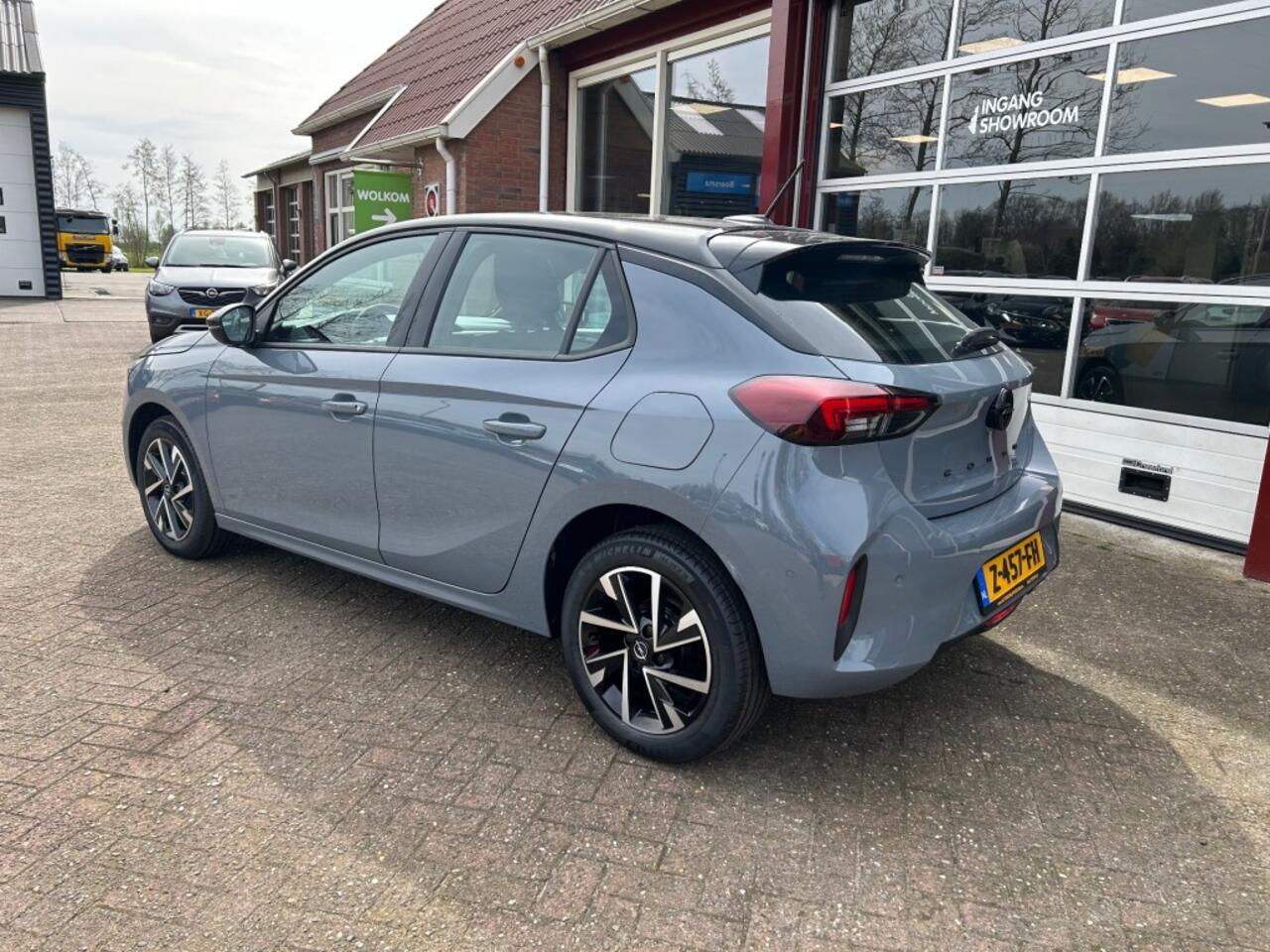 Opel CORSA GS 1.2 TURBO 100PK CAMERA/LED KOPLAMPEN/NAVIA VIA APPLEenANDROID/