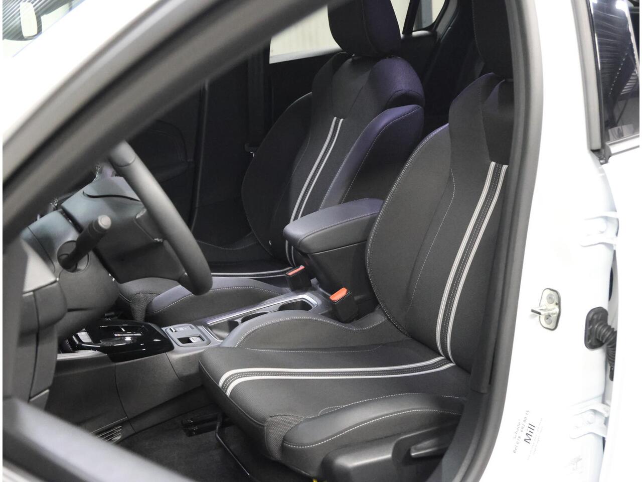 Opel CORSA GS 50kWh 136PK | 1ste eigenaar | ACCU 99% | Dodehoekdetectie | Camera | Climate Control | Cruise Control | 10"scherm | Navigatie | LM velgen | Keyless | Isofix | Parkeersensoren | Warmtepomp |