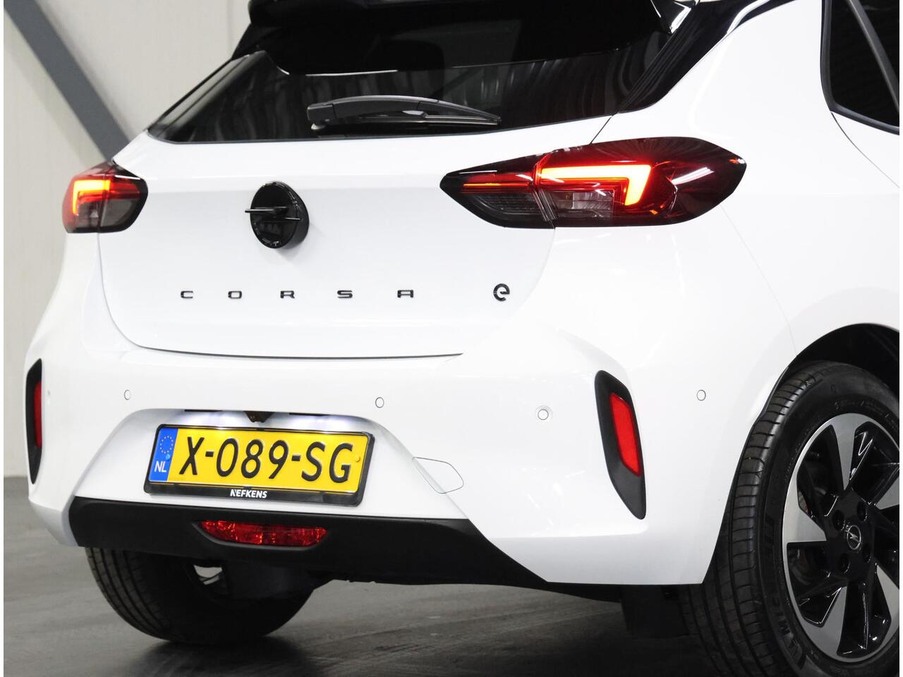 Opel CORSA GS 50kWh 136PK | 1ste eigenaar | ACCU 99% | Dodehoekdetectie | Camera | Climate Control | Cruise Control | 10"scherm | Navigatie | LM velgen | Keyless | Isofix | Parkeersensoren | Warmtepomp |