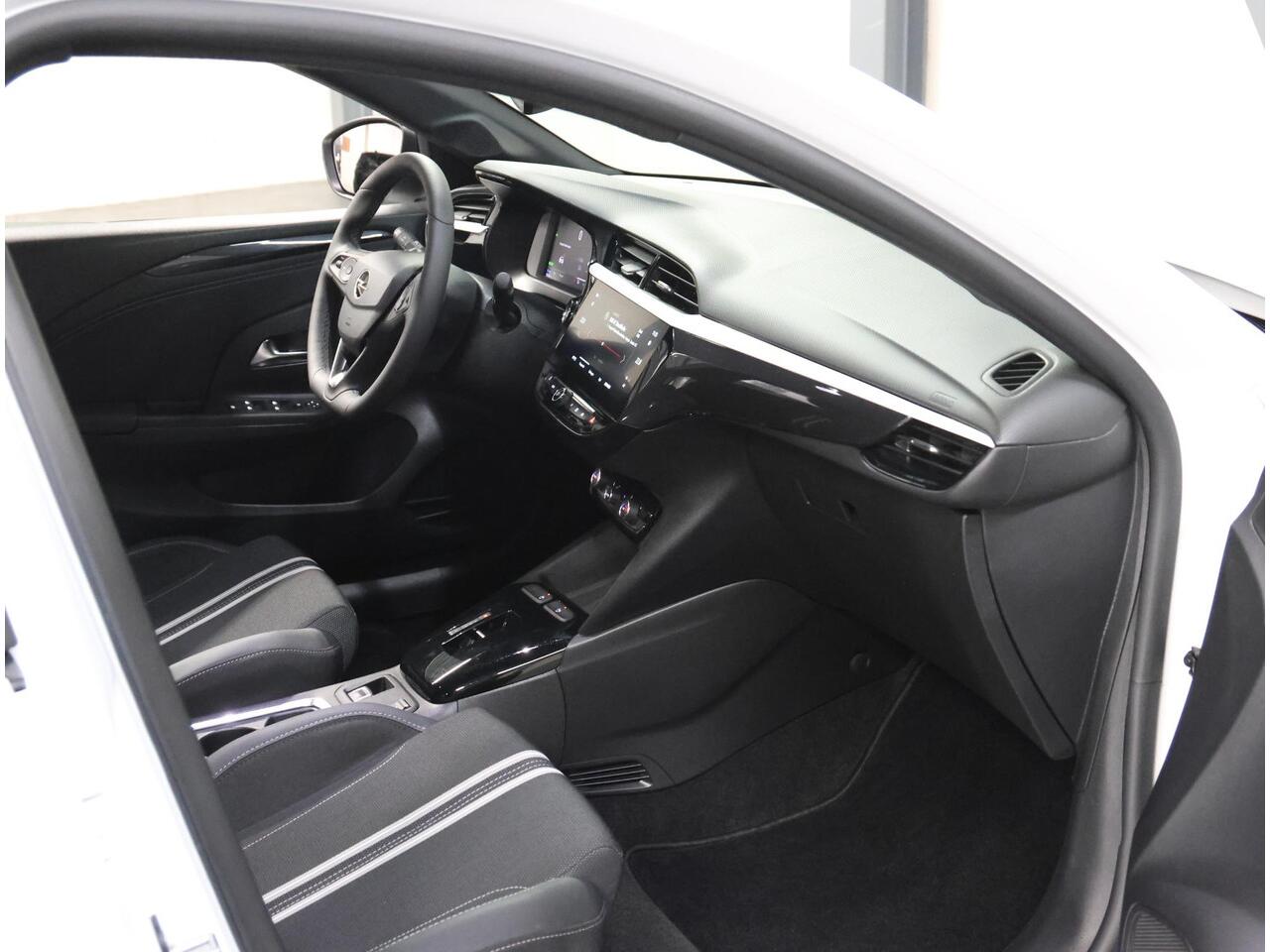 Opel CORSA GS 50kWh 136PK | 1ste eigenaar | ACCU 99% | Dodehoekdetectie | Camera | Climate Control | Cruise Control | 10"scherm | Navigatie | LM velgen | Keyless | Isofix | Parkeersensoren | Warmtepomp |