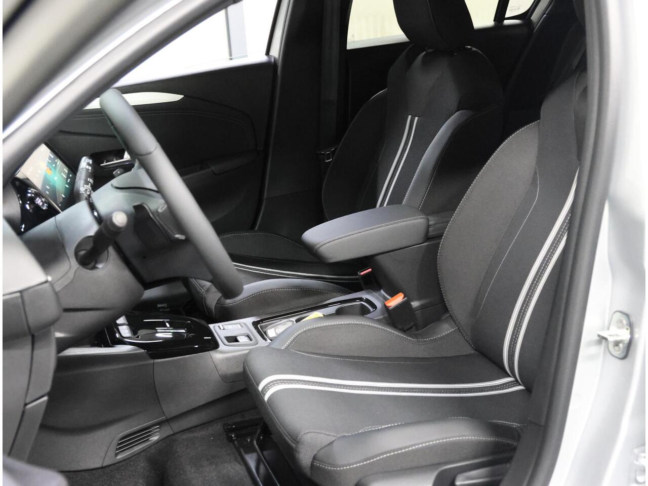 Opel CORSA 1.2 Turbo Hybrid GS | Incl. ¤5.224,- Korting! | AppleCarPlay/AndroidAuto | ClimateControl | Navigatie | CruiseControl | Keyless | Stoel/Stuur verwarming | Dodehoek Detectie | Matrix LED koplampen |